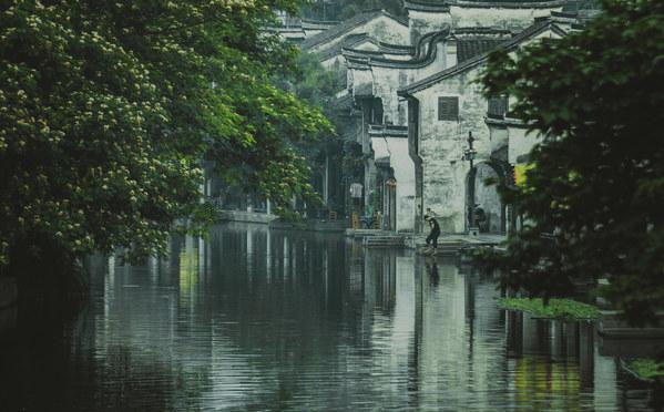 浪漫衣裙